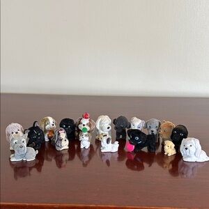 Puppy in My Pocket group of 18 puppies, 3 minis. Included